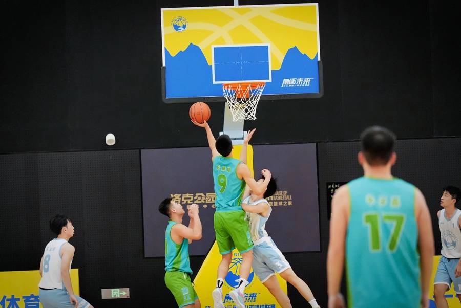 包含青年篮球比赛：北京队击败上海，猛烈角逐展开的词条