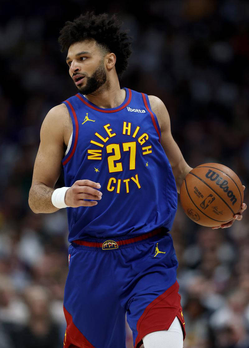 掘金队在主场苦战取胜晋级下一轮