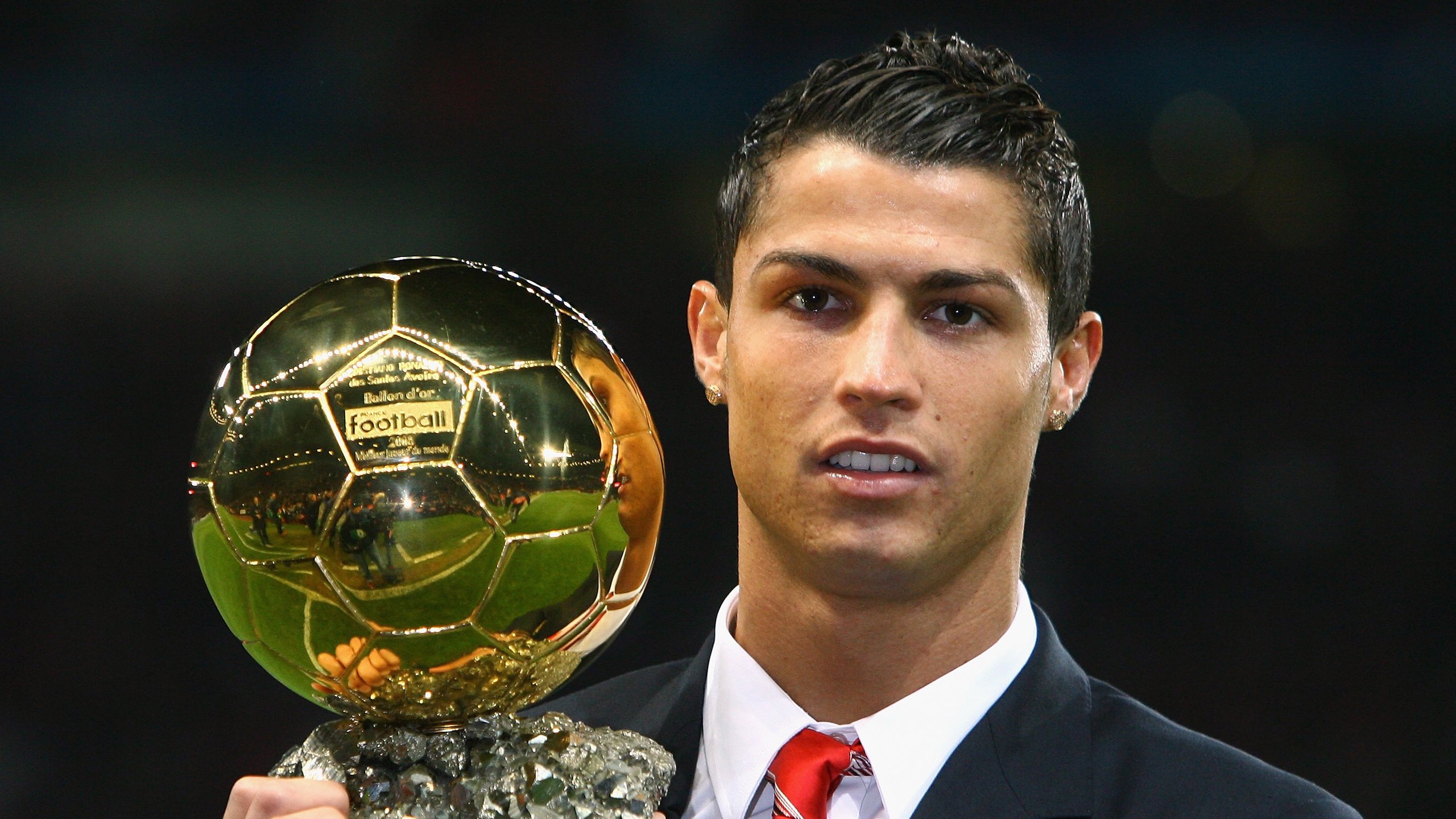 德甲争冠战与非洲雄鹰的逆袭，足球世界里的双重奏鸣