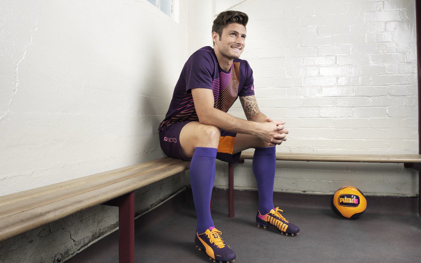 戈麦斯统治级数据引爆全场,西班牙对阵智利,一场属于个人的战术盛宴