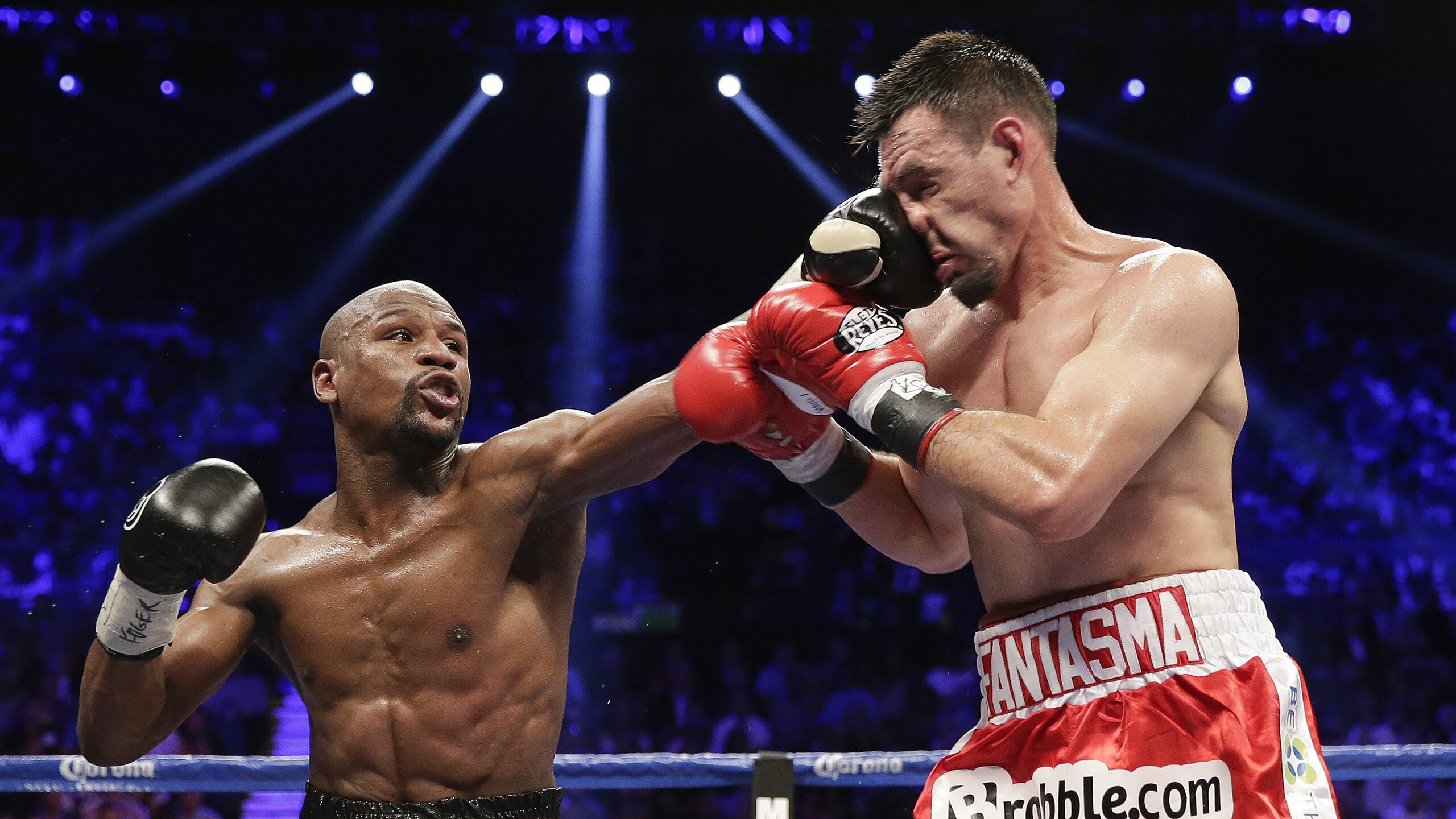 麦迪逊花园的绝杀回响，马克西一球定乾坤，76人险胜尼克斯