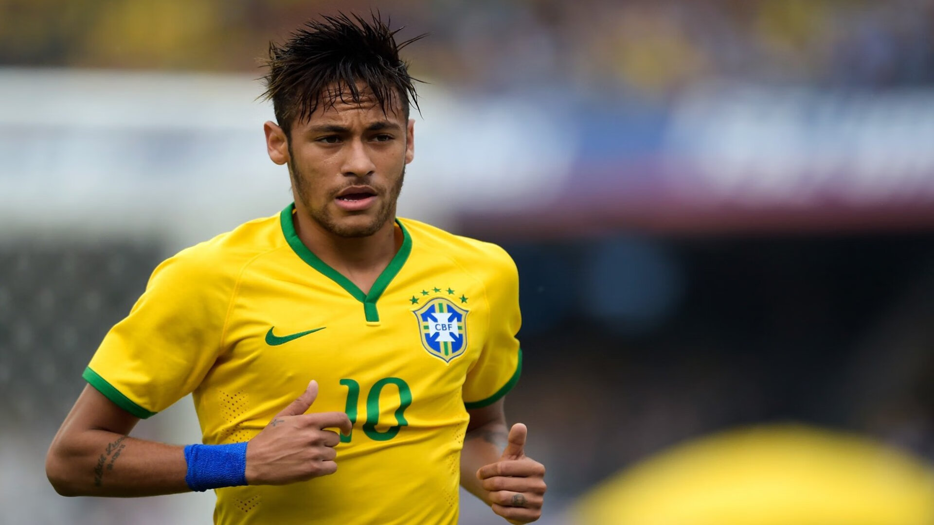 阿尔瓦雷斯关键节点连续得分，卡塔尔财团险胜曼联收购战